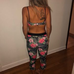 Hurley Pants - Excellent Condition Hurley Nike Bra & Legging Set Hurley Pants - Excellent Condition Hurley Nike Bra & Legging Set